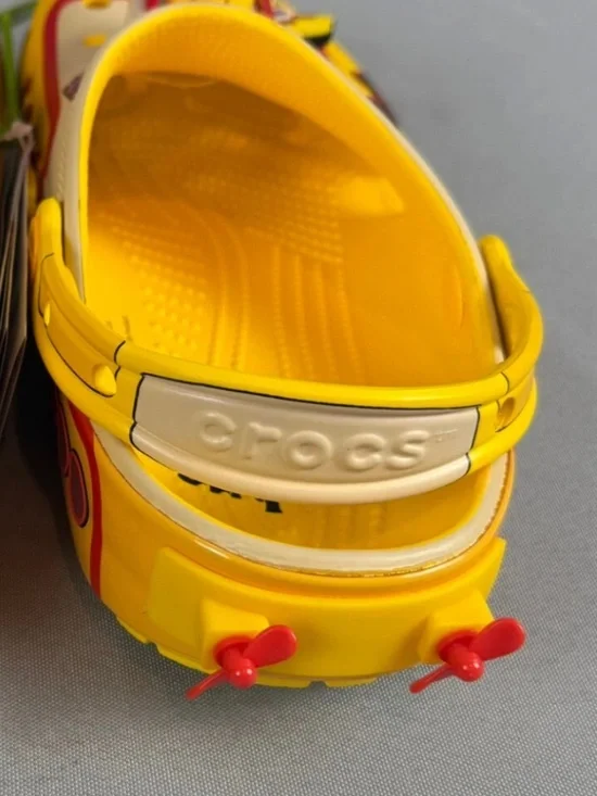 Crocs Beatles yellow submarine women size 9 men’s size 7 - Picture 2 of 7